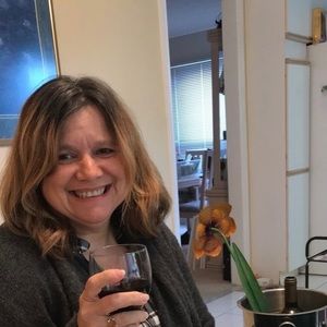 Meet your Posher, Carmela